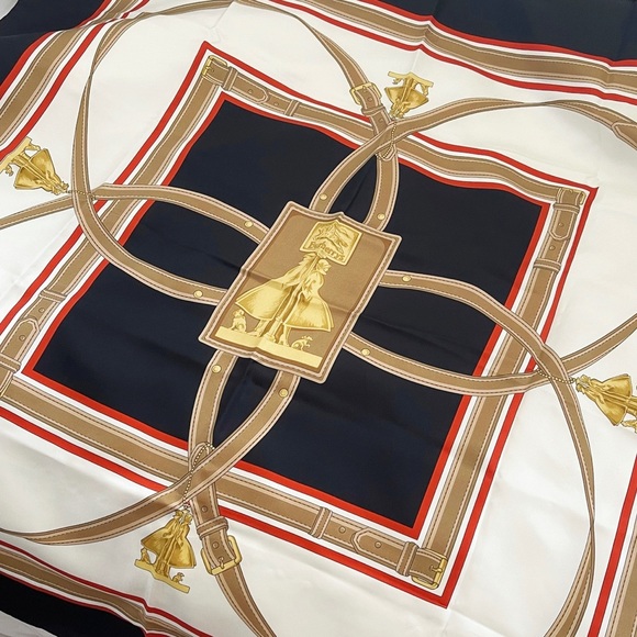 ✨Vintage Burberry 💯 Pure Silk Scarf - Picture 1 of 1